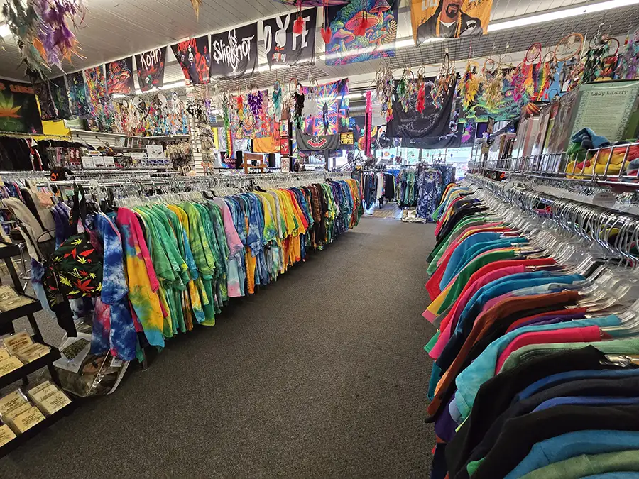 Happy Daze Gift Shop - Tie-Dye hippie clothing - Springfield, IL